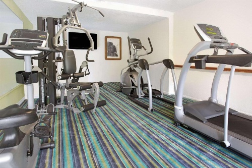 Ramada by Wyndham Fort Lauderdale Airport/Cruise Port image 11